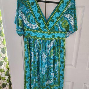 New Directions V Neck Colorful Turquois and Green Dress